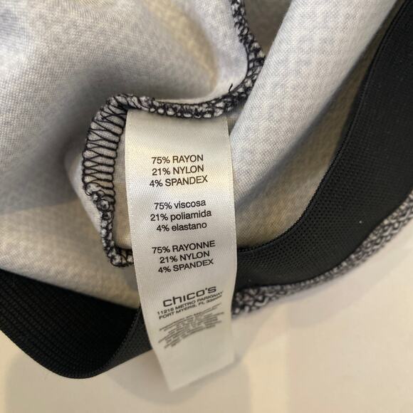 Chico’s Navy/Black White All Over Print Geo Stretchy Ankle Legging EUC Sz 16 - Picture 5 of 11